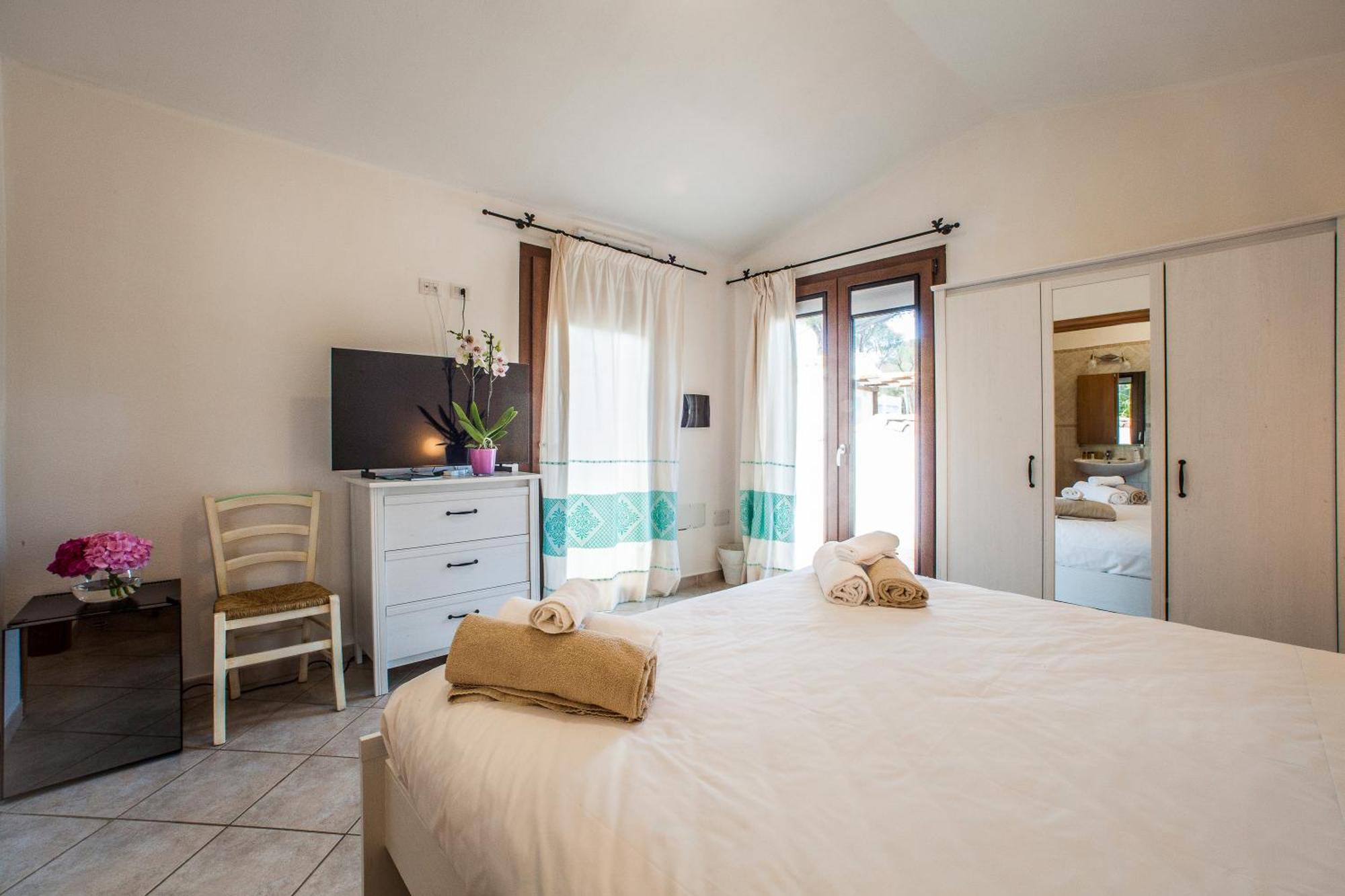 Hotel New Barcavela Santa Margherita di Pula Exterior photo