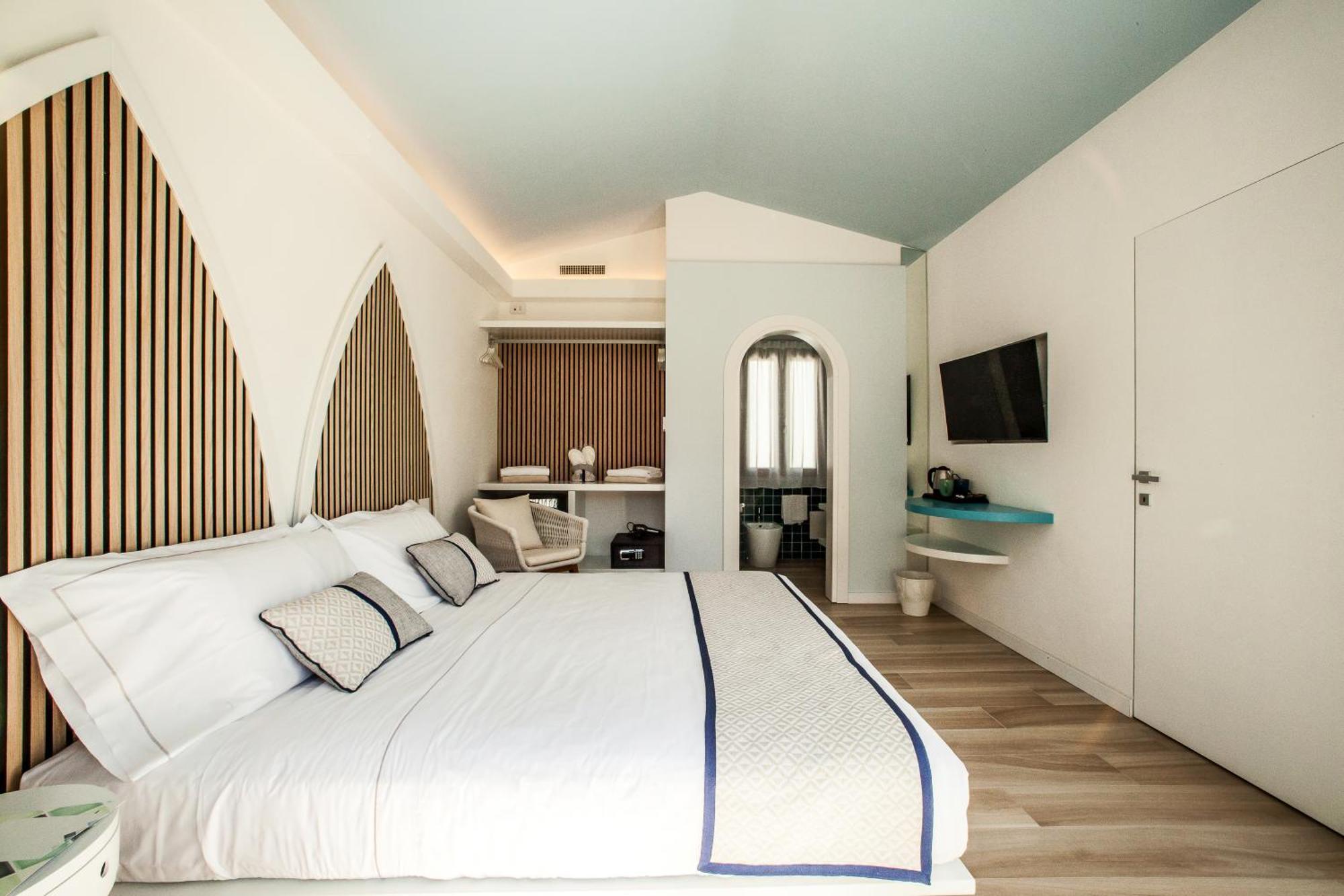 Hotel New Barcavela Santa Margherita di Pula Exterior photo