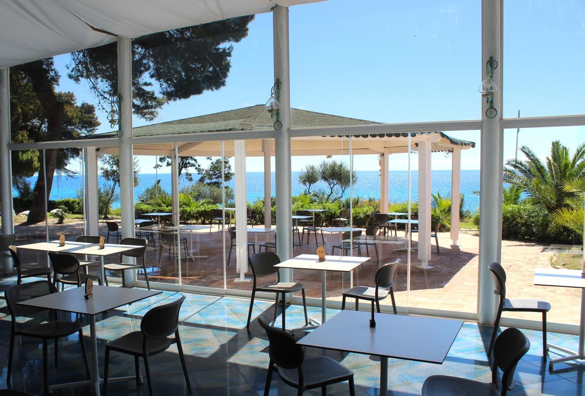 Hotel New Barcavela Santa Margherita di Pula Exterior photo